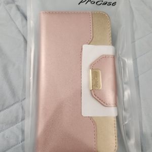 NWT! Still in packaging. Samsung Galaxy S10e phone case.